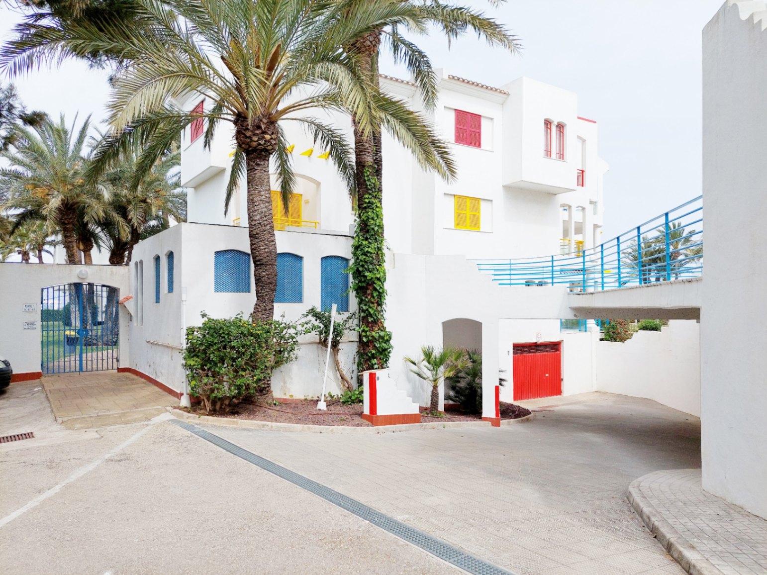 Apartamento frontal al mar en venta Dénia - Urb. La Alberca