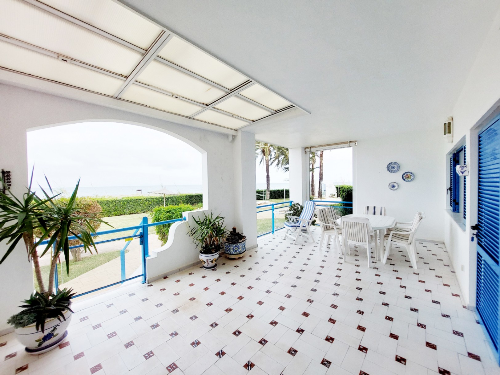 Apartamento frontal al mar en venta Dénia - Urb. La Alberca