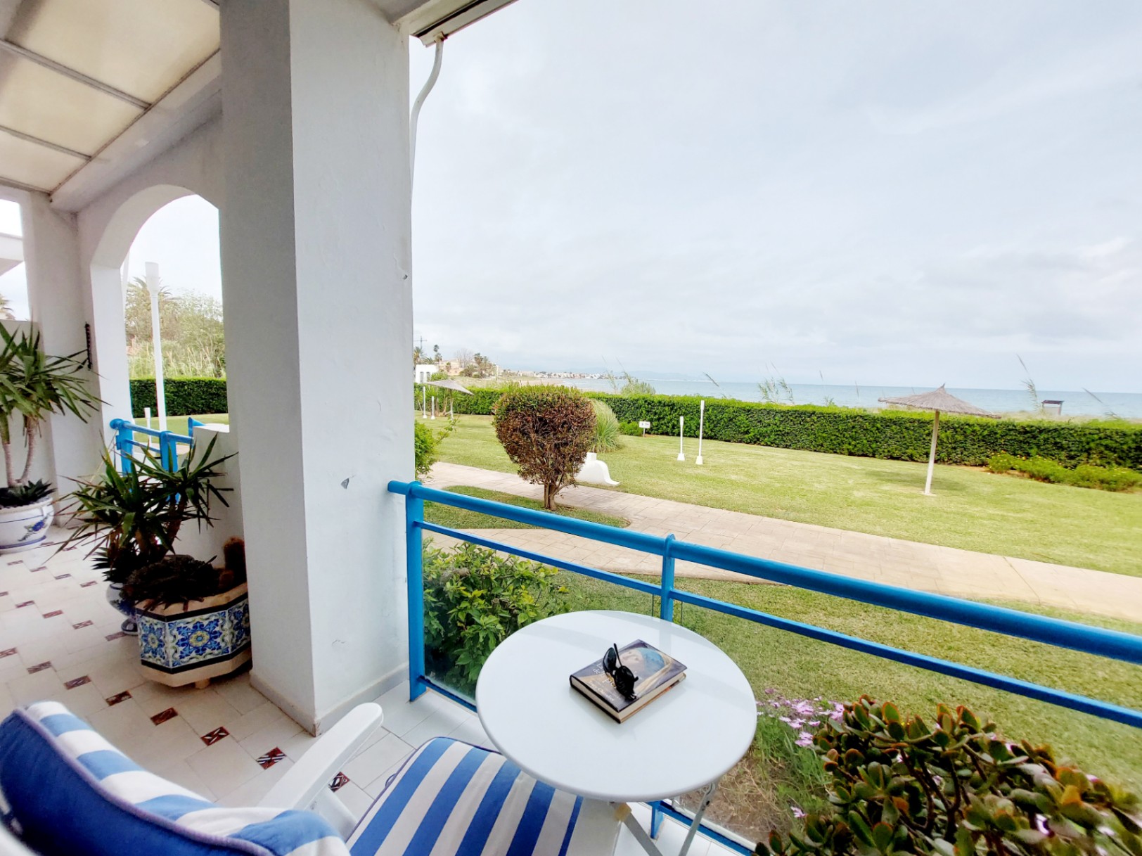 Apartamento frontal al mar en venta Dénia - Urb. La Alberca