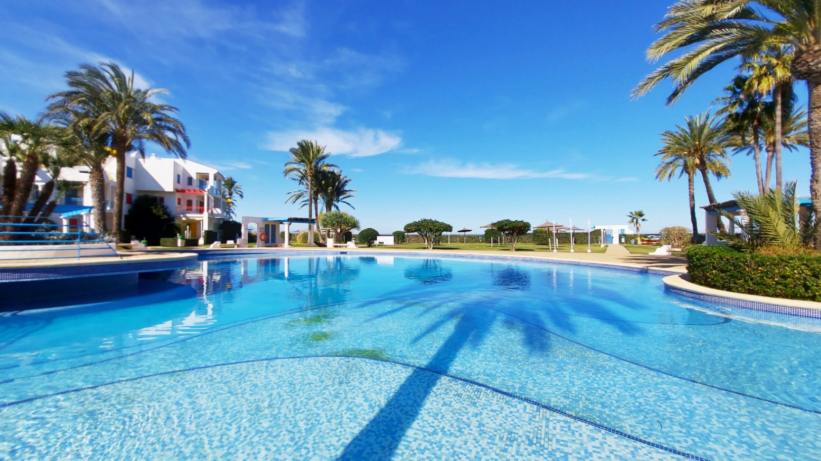 Apartamento frontal al mar en venta Dénia - Urb. La Alberca