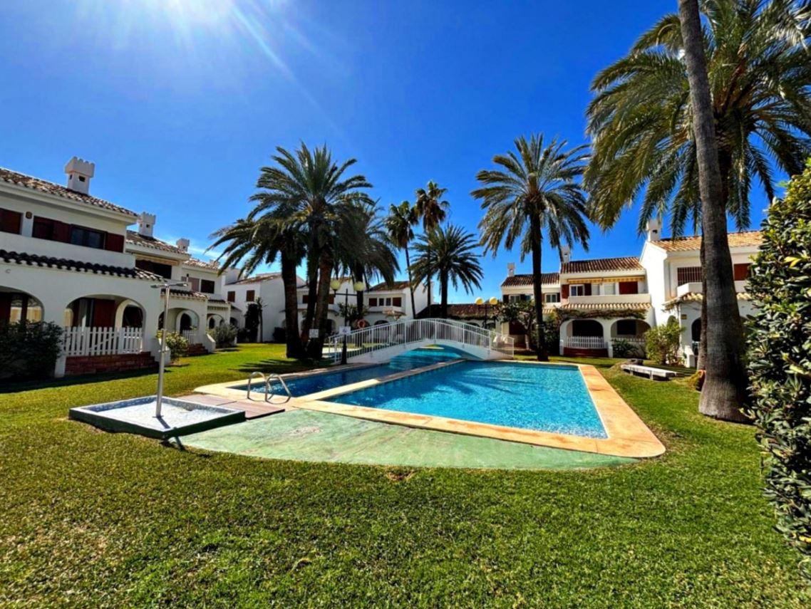 Apartamento con garaje privado en venta Dénia - Urb. L´Escala