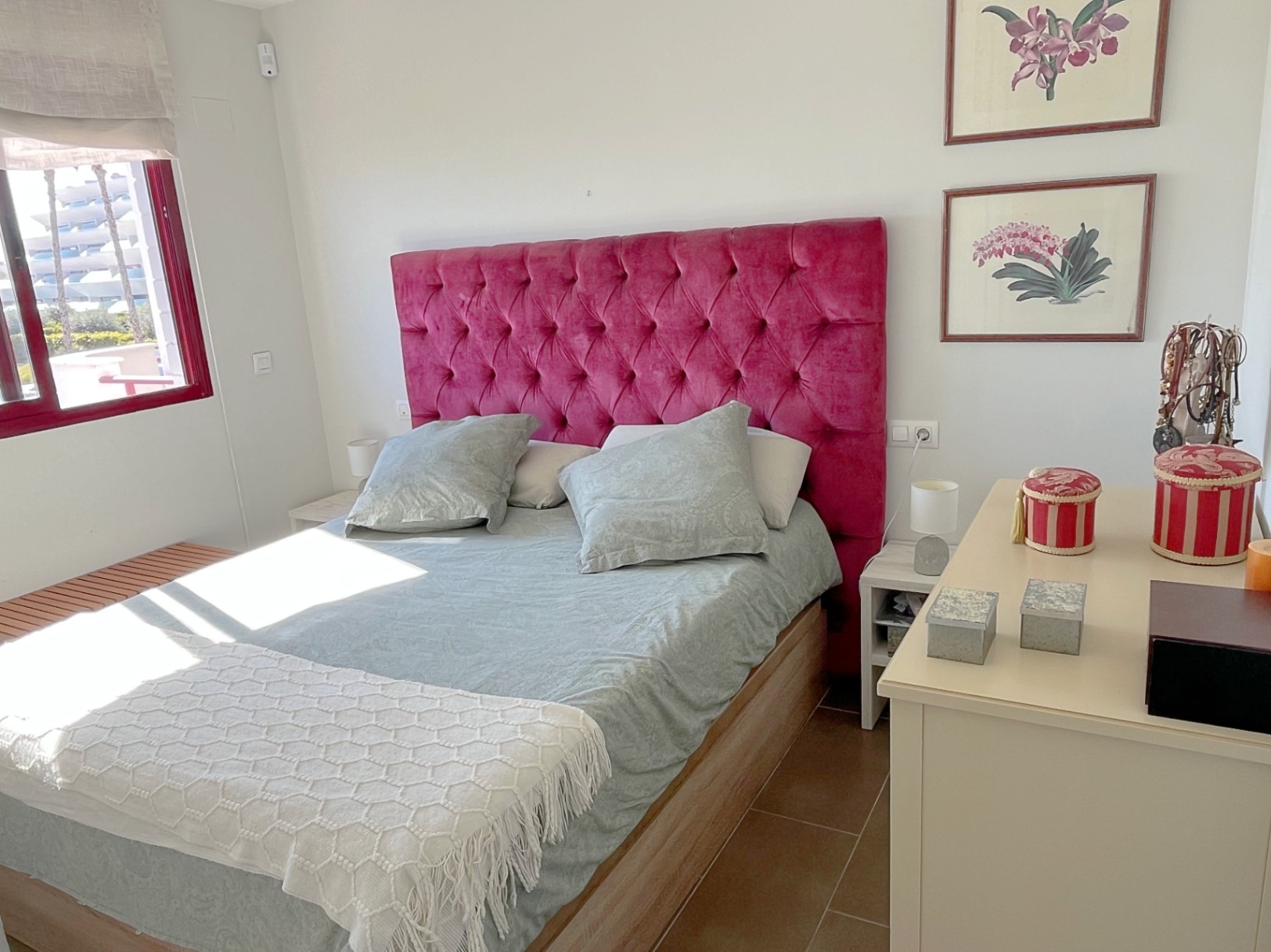 Apartamento en primera línea de playa en Dénia con vistas frontales al mar – Urb. Jardines de Dénia VII