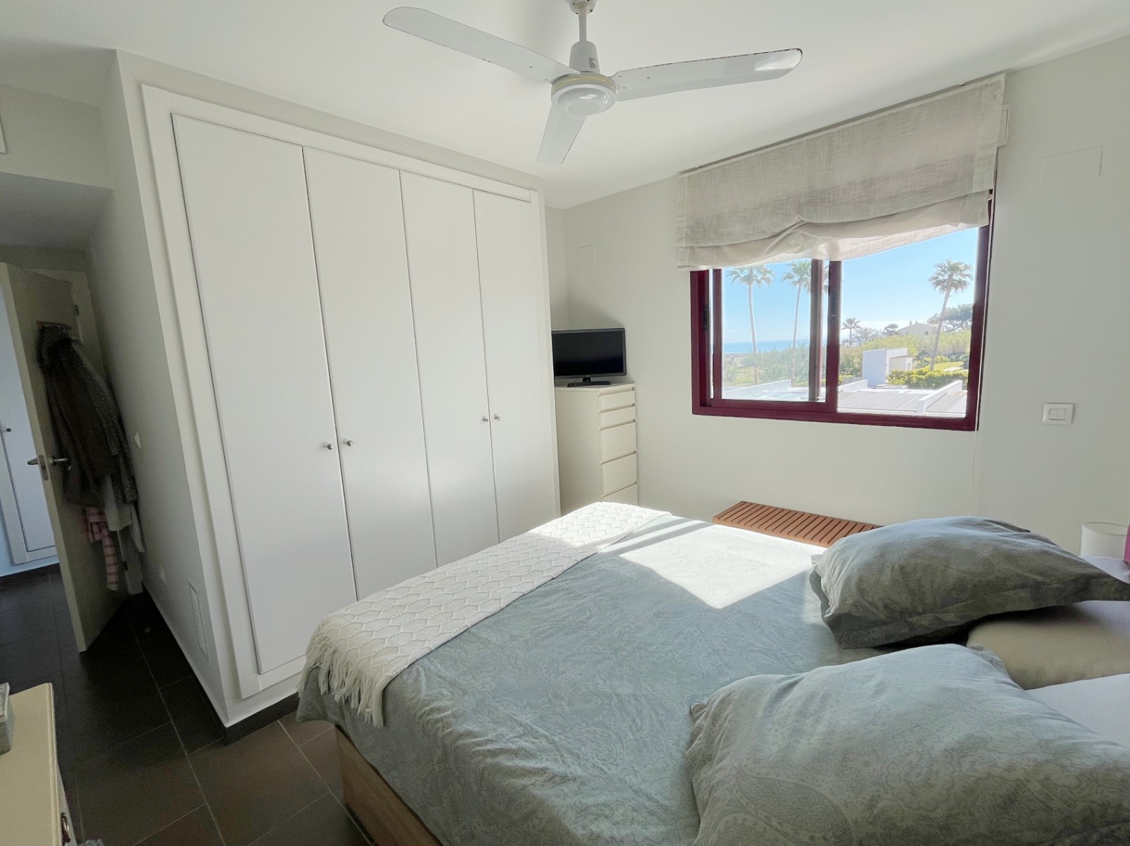 Apartamento en primera línea de playa en Dénia con vistas frontales al mar – Urb. Jardines de Dénia VII