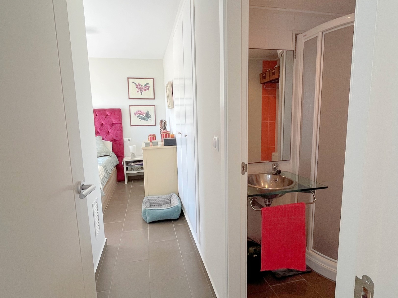Apartamento en primera línea de playa en Dénia con vistas frontales al mar – Urb. Jardines de Dénia VII