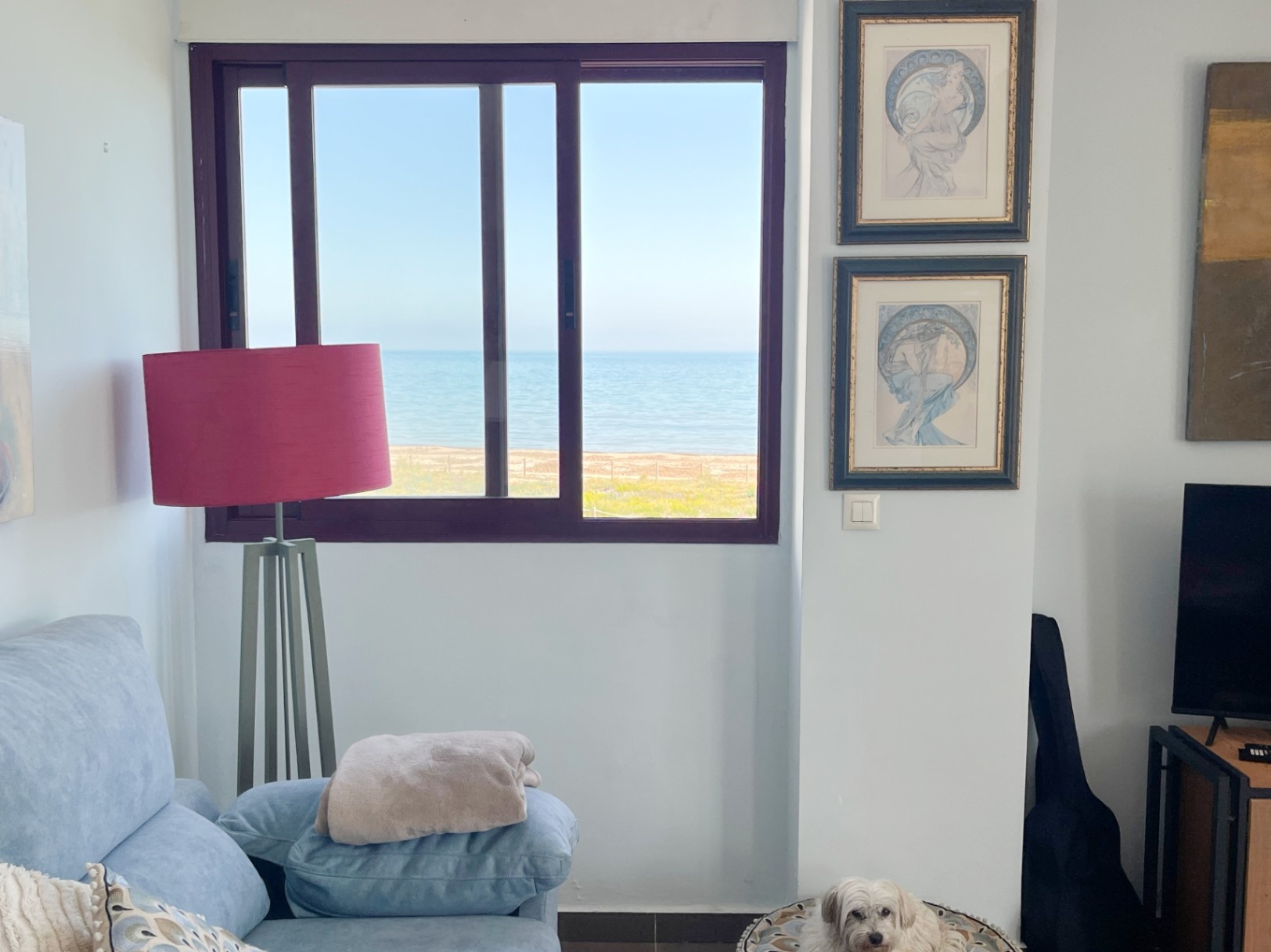 Apartamento en primera línea de playa en Dénia con vistas frontales al mar – Urb. Jardines de Dénia VII
