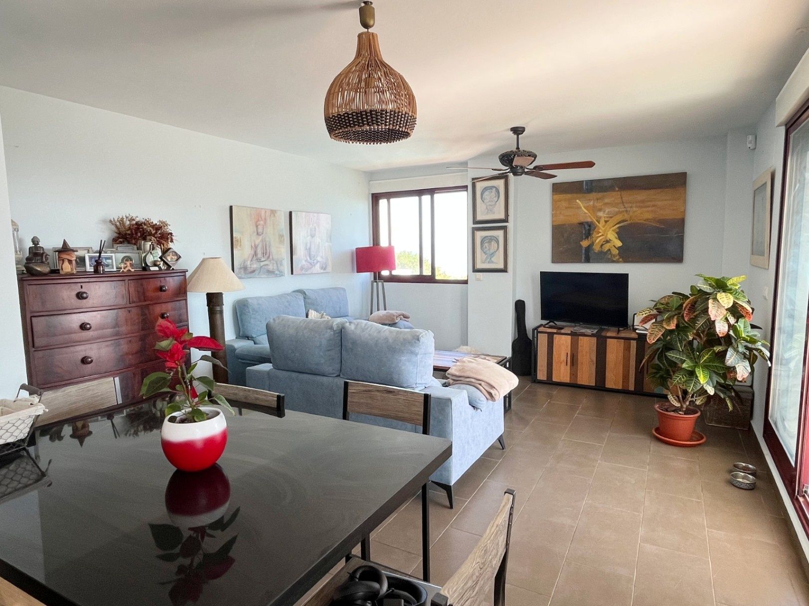 Apartamento en primera línea de playa en Dénia con vistas frontales al mar – Urb. Jardines de Dénia VII