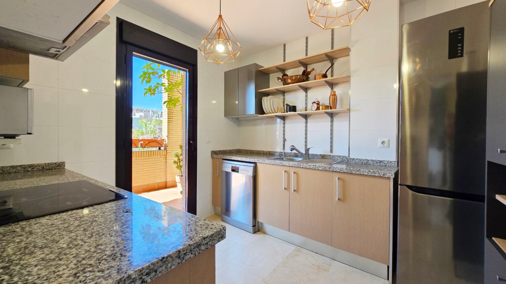 Ático en venta en Beniarbeig con terrazas privadas, vistas abiertas y garaje