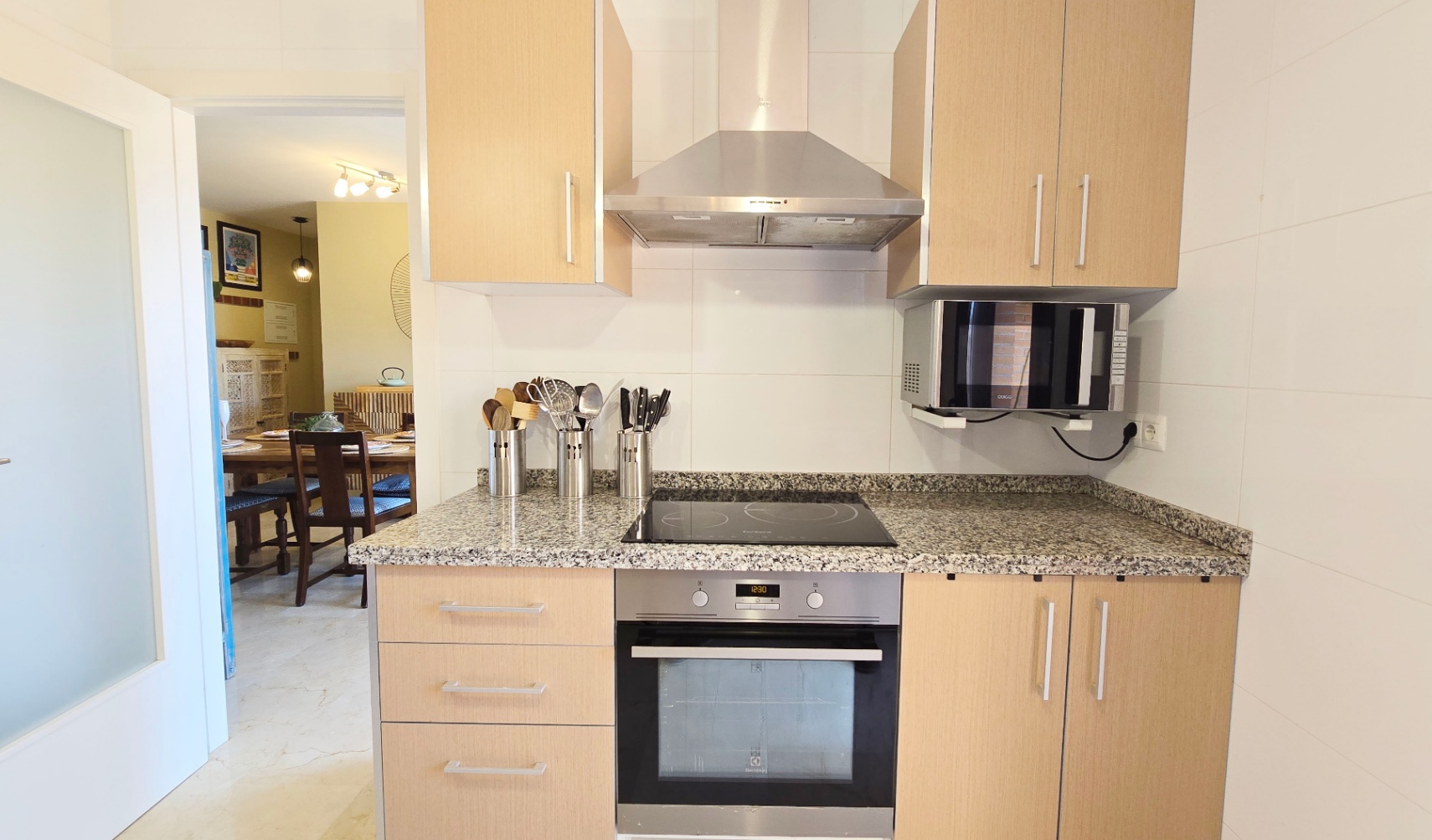 Ático en venta en Beniarbeig con terrazas privadas, vistas abiertas y garaje