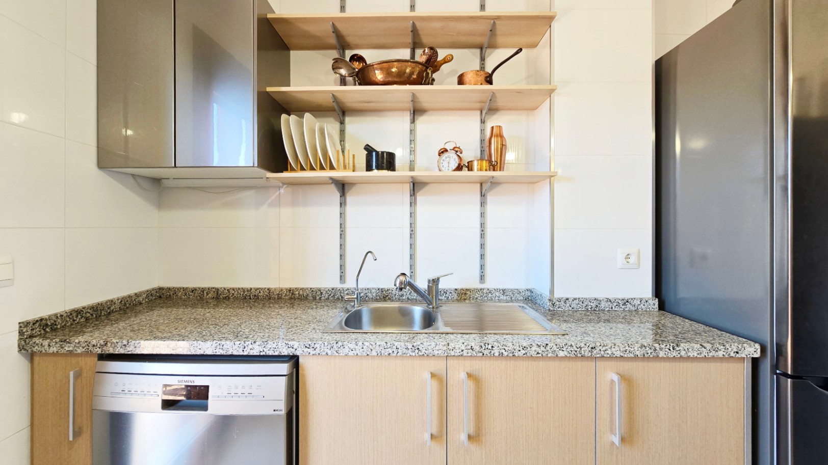 Ático en venta en Beniarbeig con terrazas privadas, vistas abiertas y garaje