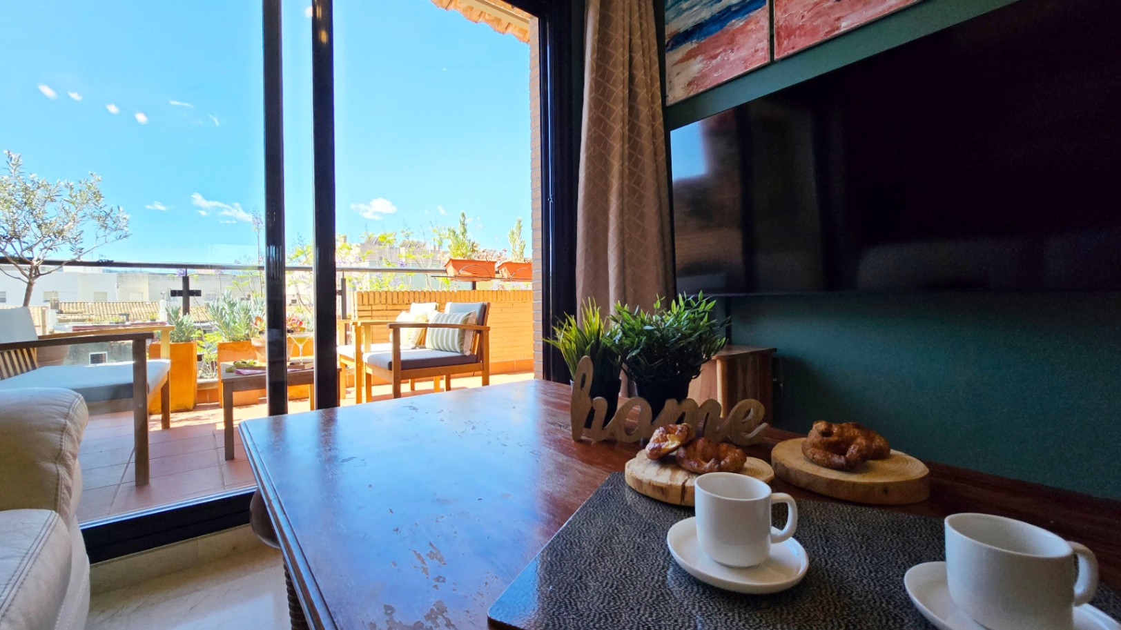 Ático en venta en Beniarbeig con terrazas privadas, vistas abiertas y garaje