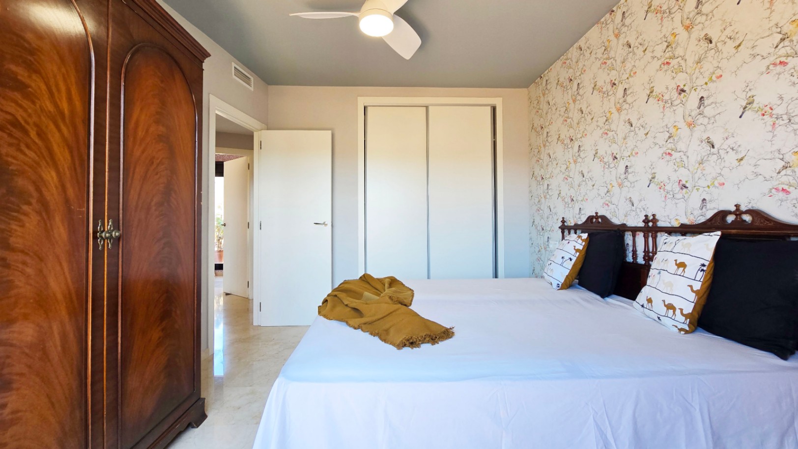 Ático en venta en Beniarbeig con terrazas privadas, vistas abiertas y garaje