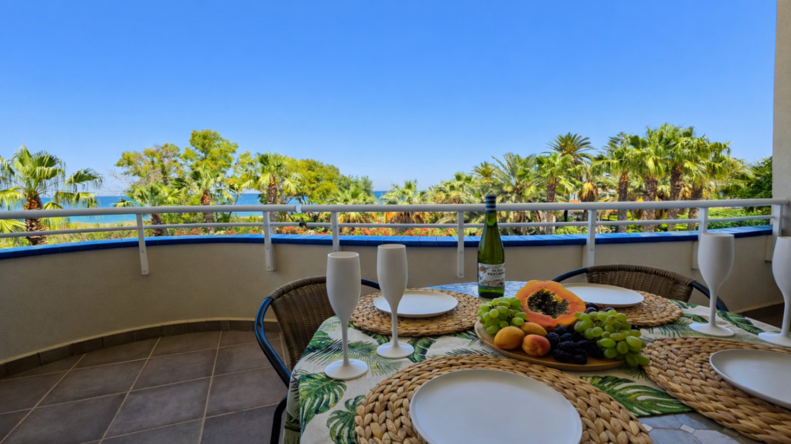 Apartamento con vistas frontales al mar en venta Dénia - Urb. Las Olas