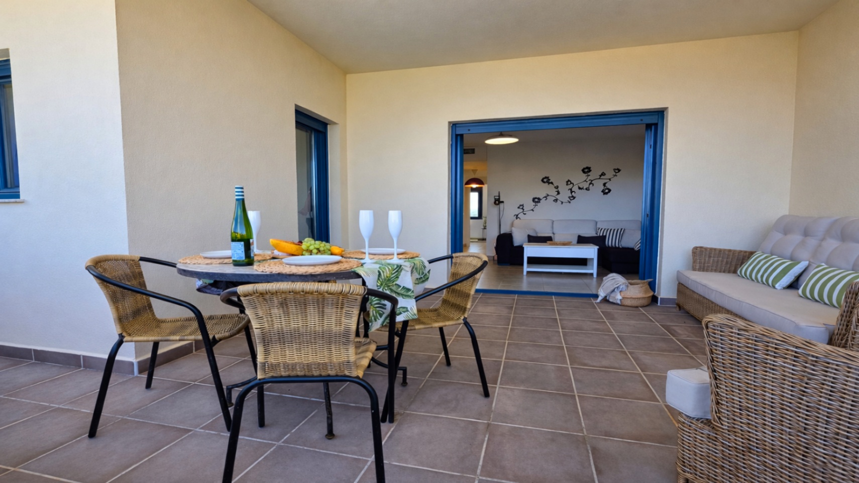 Apartamento con vistas frontales al mar en venta Dénia - Urb. Las Olas