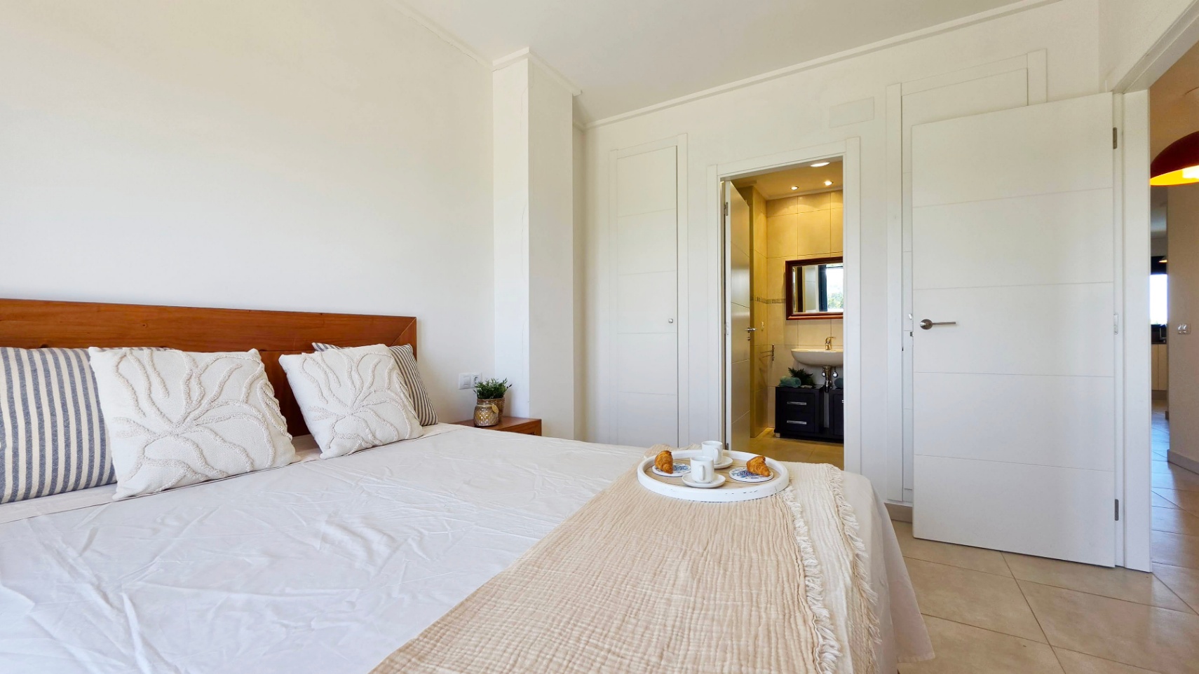 Apartamento con vistas frontales al mar en venta Dénia - Urb. Las Olas