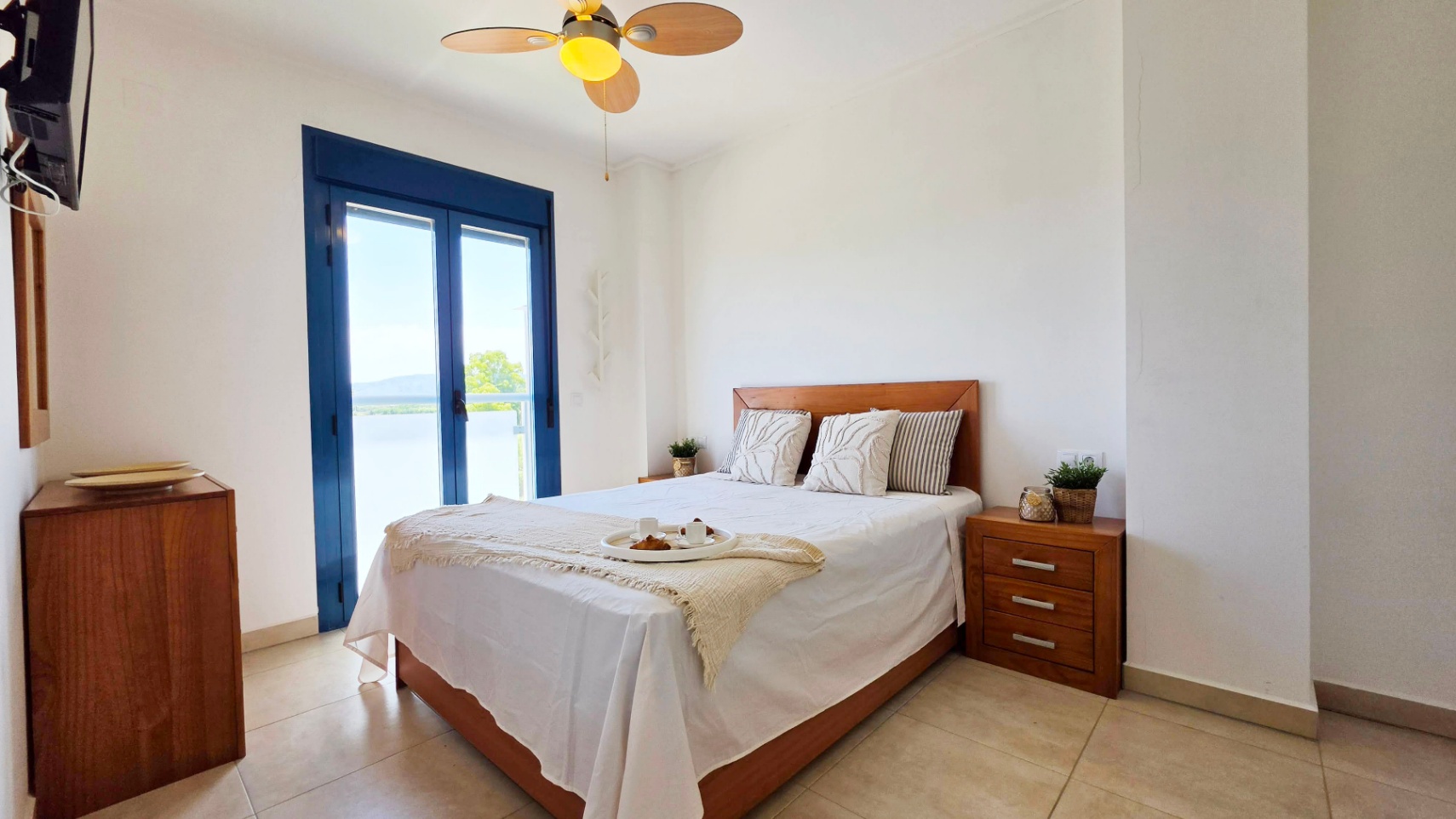 Apartamento con vistas frontales al mar en venta Dénia - Urb. Las Olas