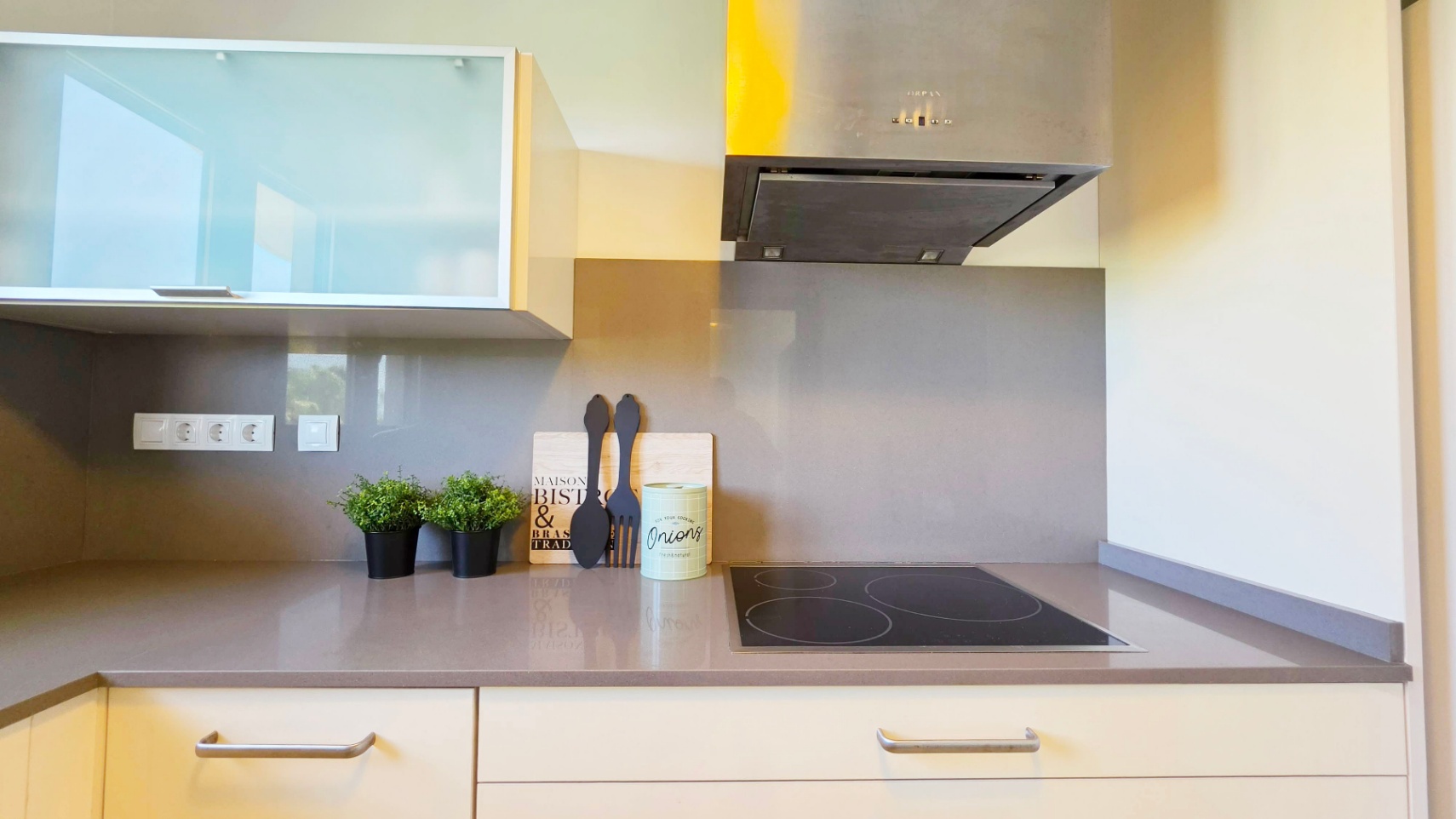 Apartamento con vistas frontales al mar en venta Dénia - Urb. Las Olas