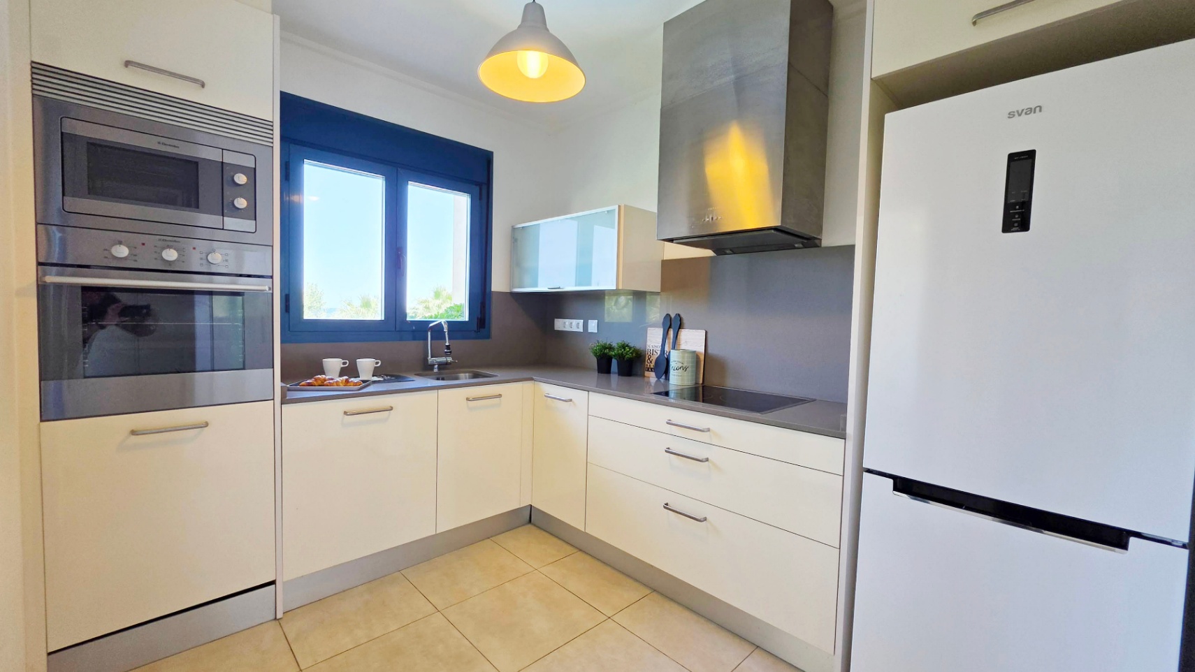 Apartamento con vistas frontales al mar en venta Dénia - Urb. Las Olas