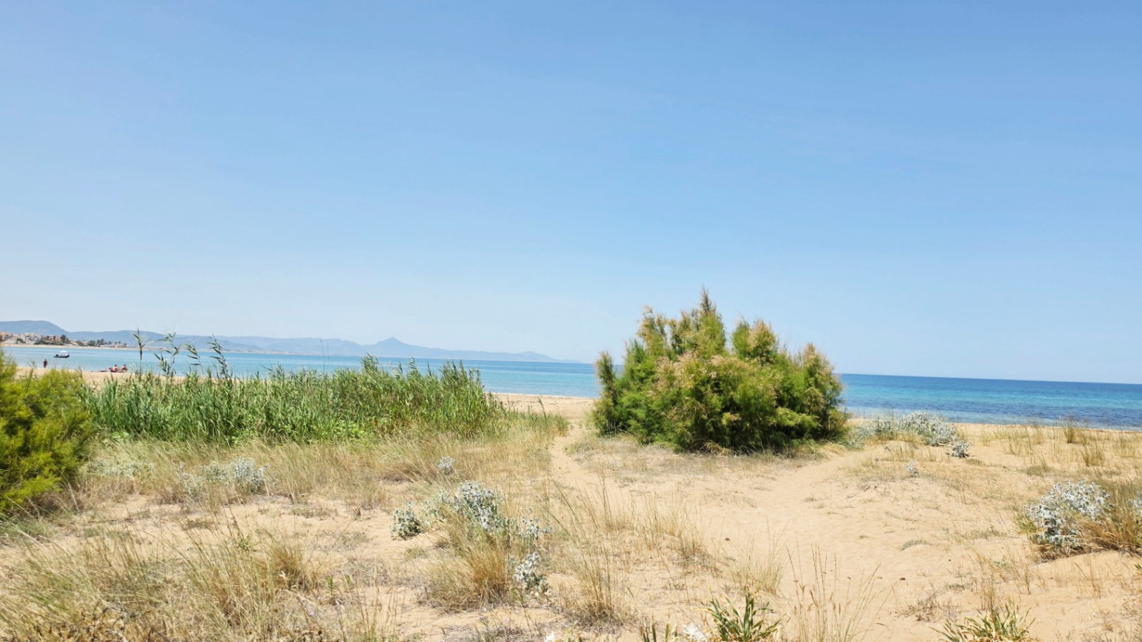 Apartamento con vistas frontales al mar en venta Dénia - Urb. Las Olas