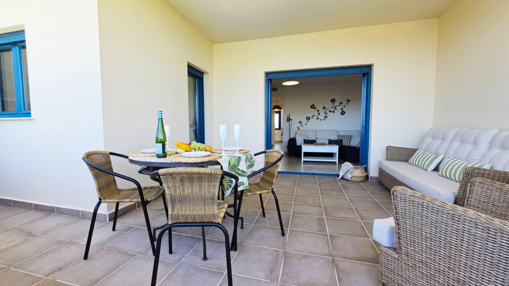 Apartamento con vistas frontales al mar en venta Dénia - Urb. Las Olas