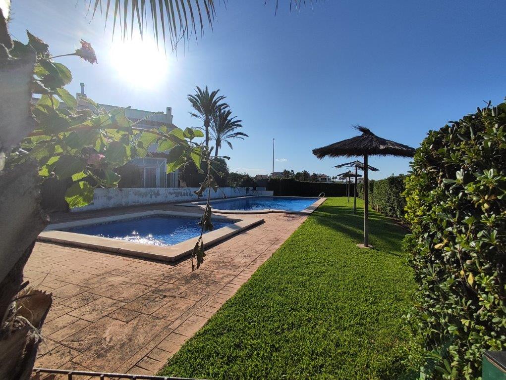 Apartamento en venta primera línea en Dénia - Urb. Meridiano Cero 