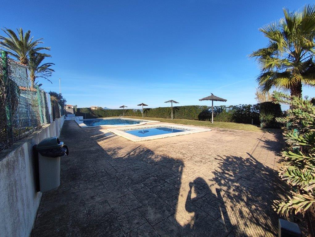 Apartamento en venta primera línea en Dénia - Urb. Meridiano Cero 