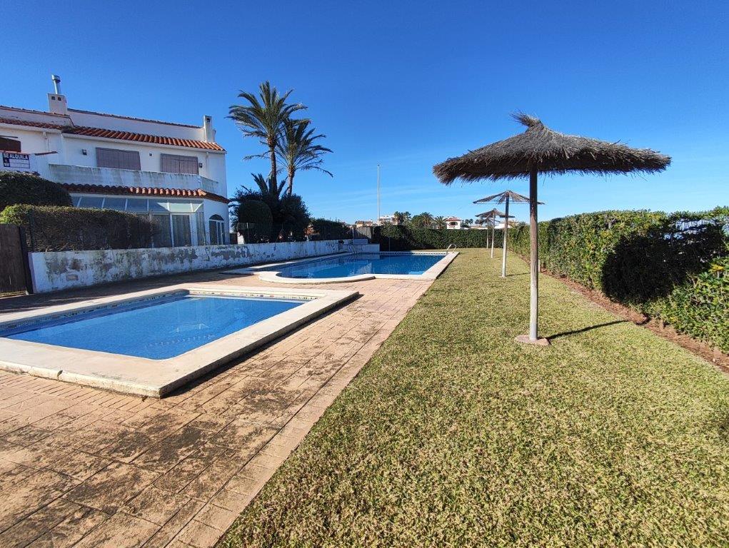 Apartamento en venta primera línea en Dénia - Urb. Meridiano Cero 