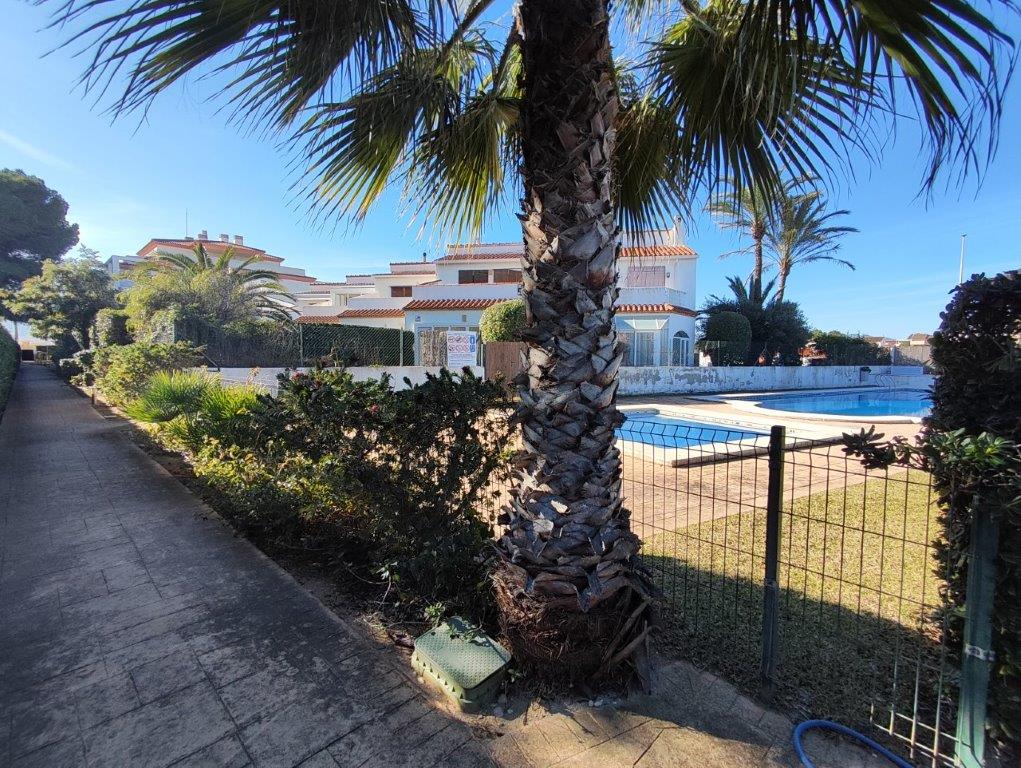 Apartamento en venta primera línea en Dénia - Urb. Meridiano Cero 