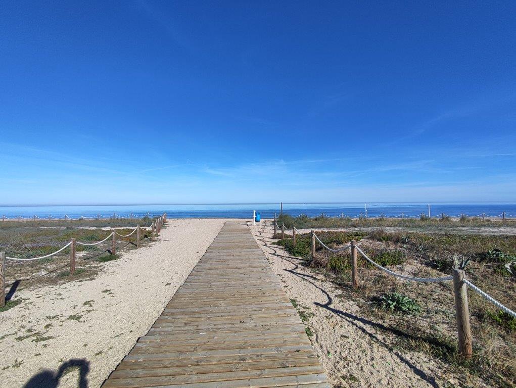 Apartamento en venta primera línea en Dénia - Urb. Meridiano Cero 