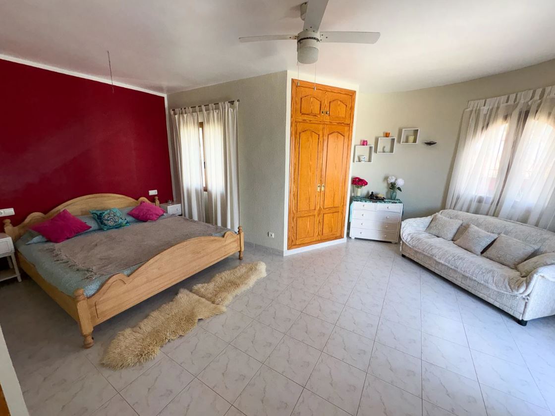 Chalet con vistas al mar y piscina en venta Dénia - Zona Montgó