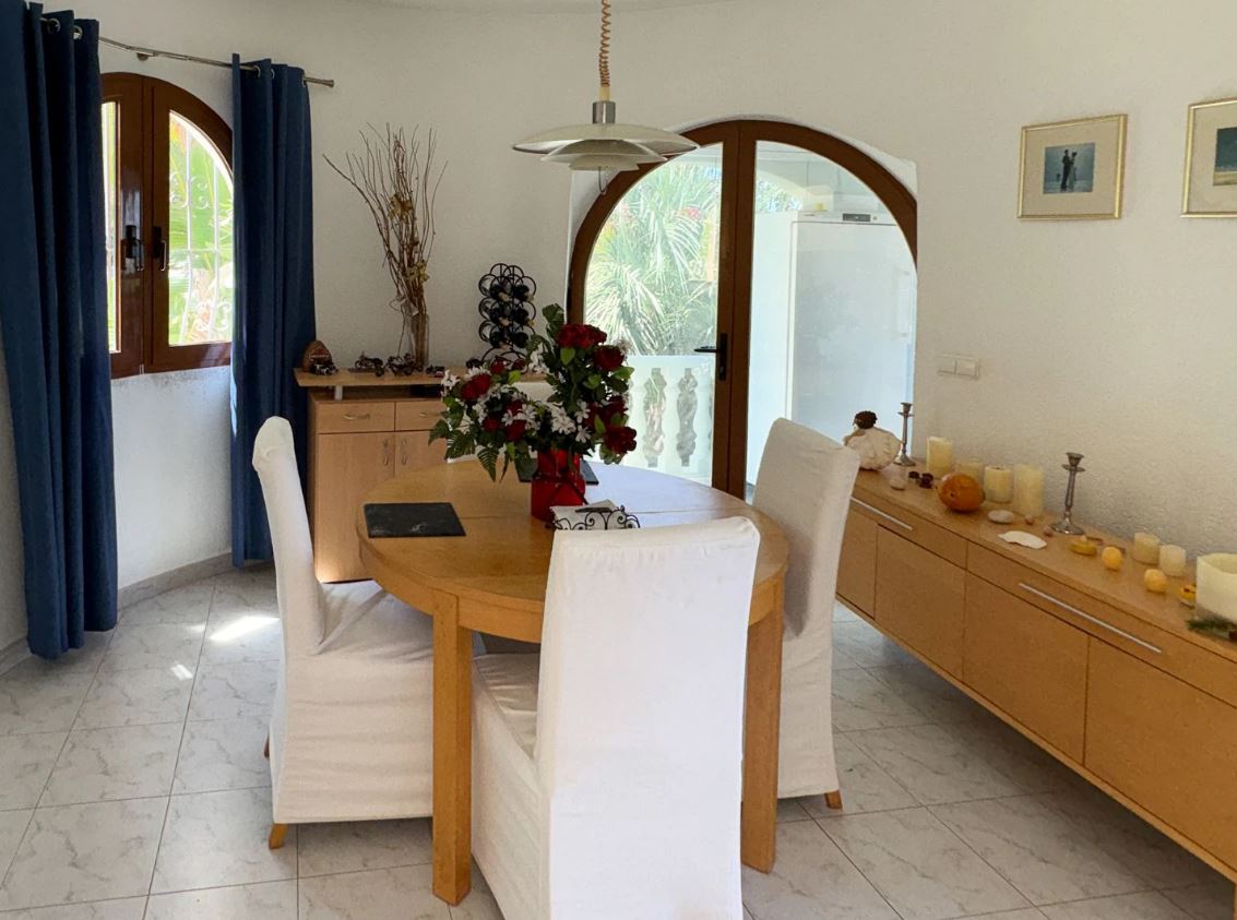 Chalet con vistas al mar y piscina en venta Dénia - Zona Montgó