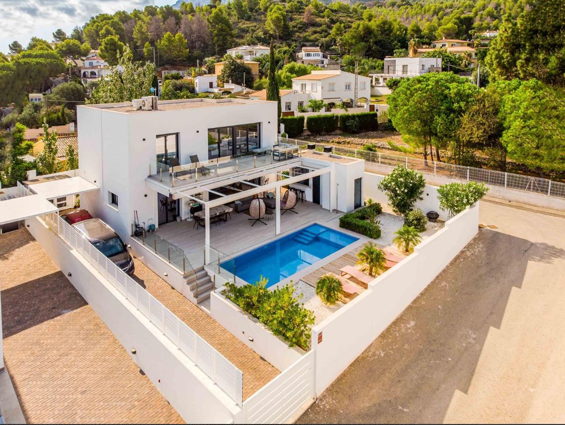 Chalet con piscina en venta Dénia - Tossal Gros