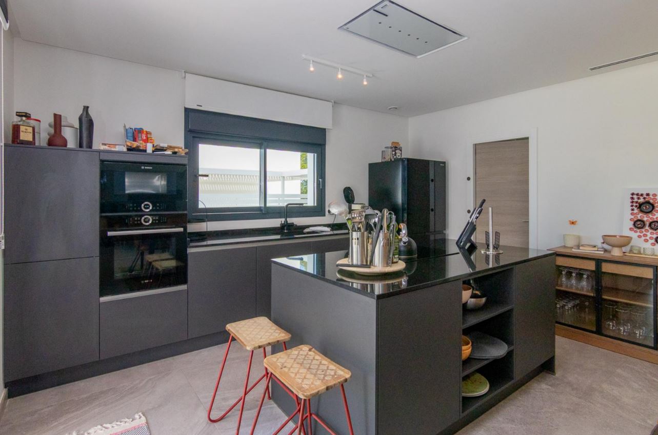 Chalet con piscina en venta Dénia - Tossal Gros