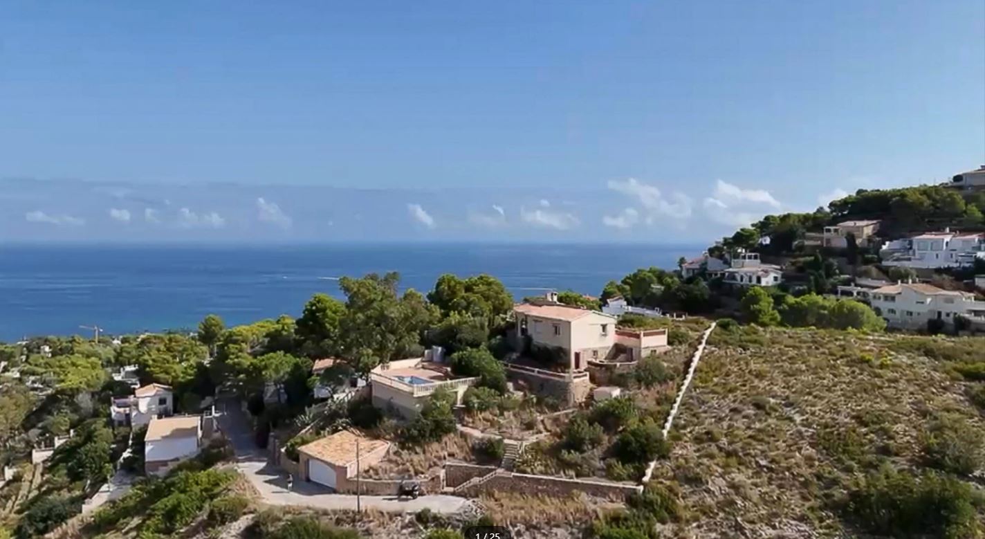 Chalet con piscina en venta Dénia en Las Rotas