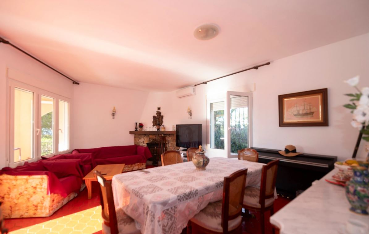 Chalet con piscina en venta Dénia en Las Rotas