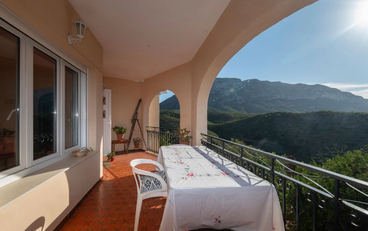 Chalet con piscina en venta Dénia en Las Rotas