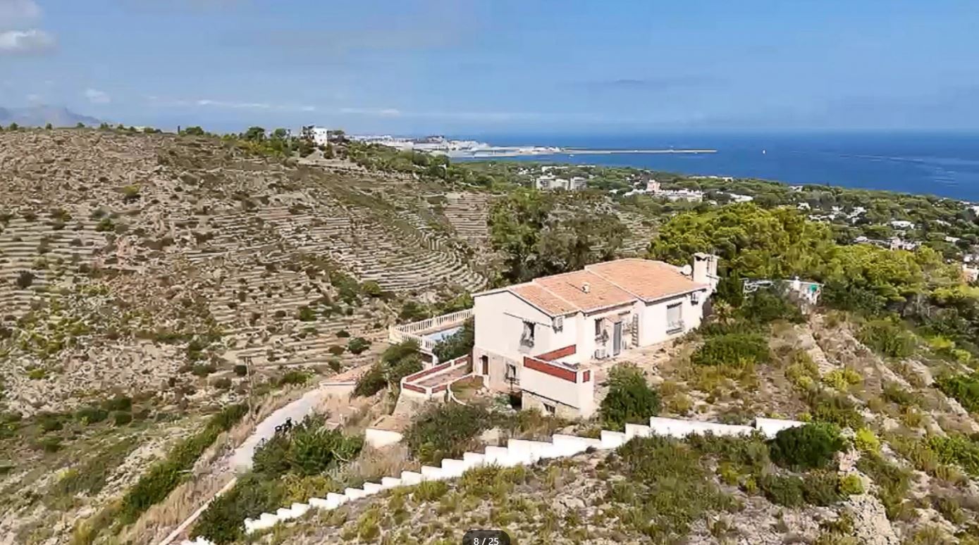 Chalet con piscina en venta Dénia en Las Rotas