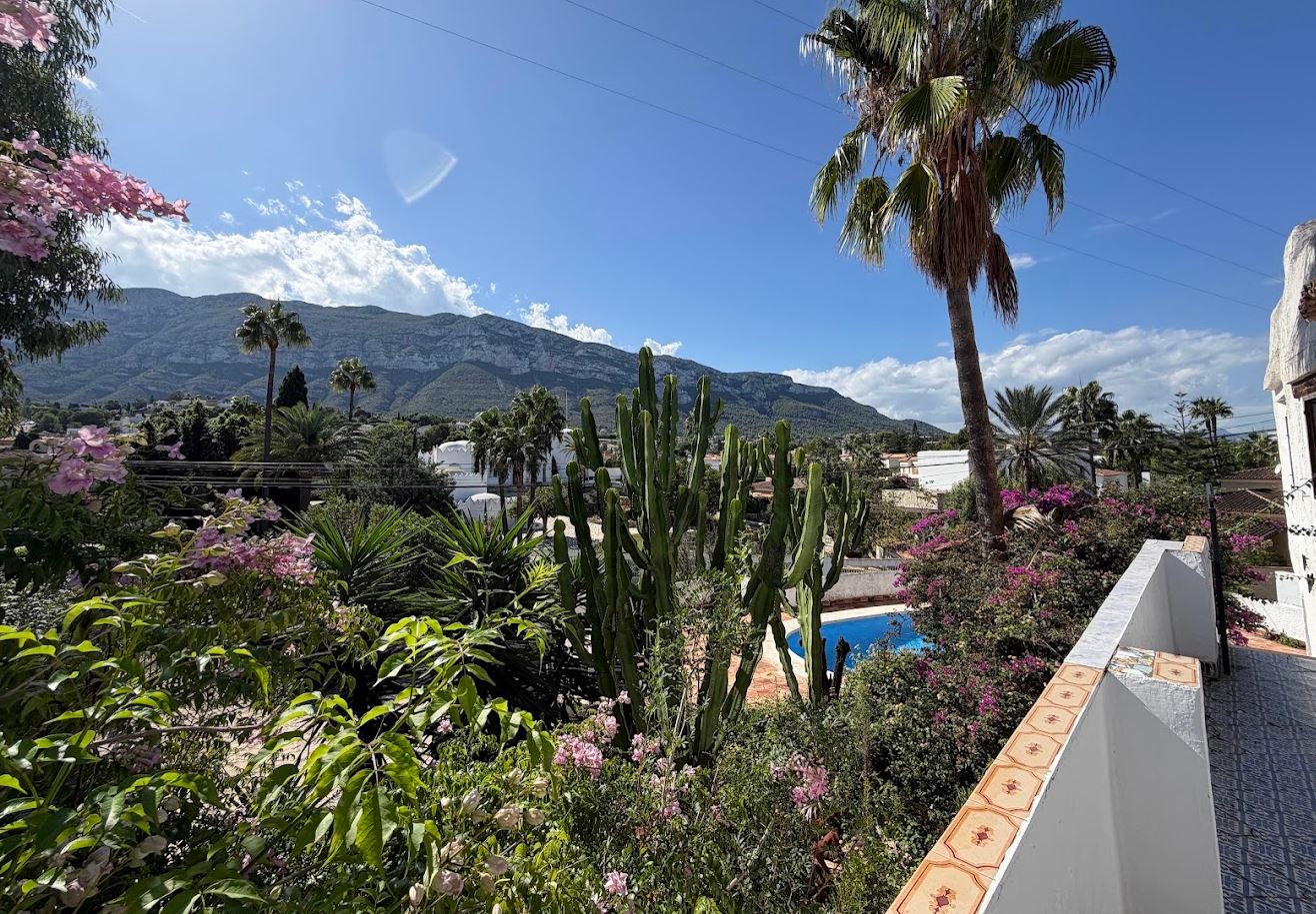 Chalet con piscina privada en venta Dénia - Zona Rotas