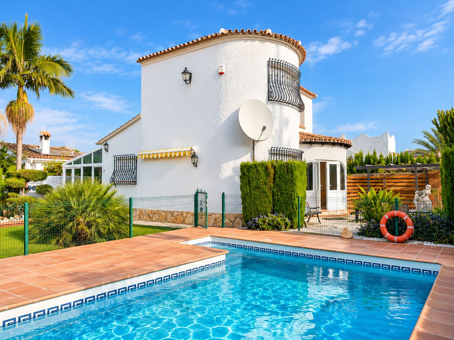 Chalet con piscina en venta Els Poblets
