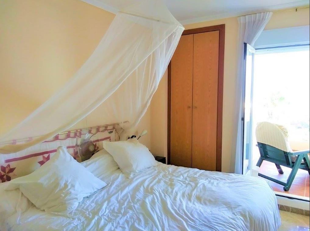 Apartment for sale on the beachfront in Dénia / Bahia del Molinell Urbanization