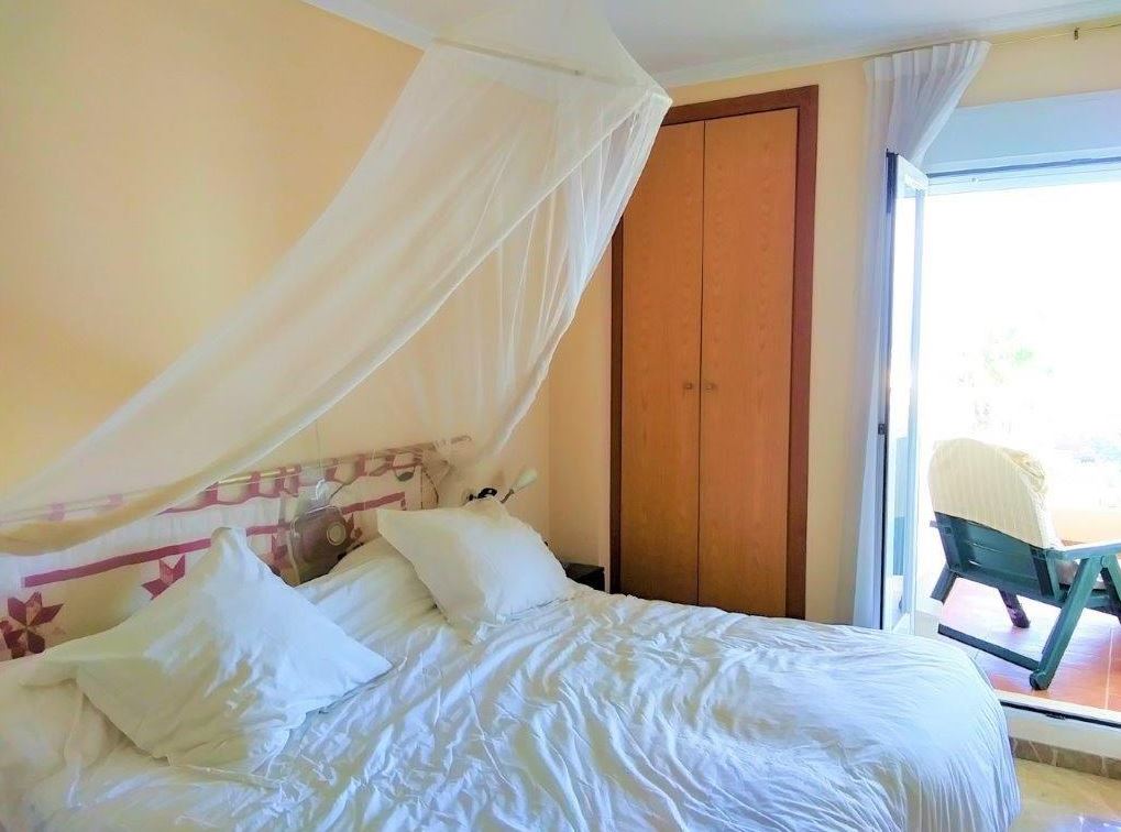 Apartment for sale on the beachfront in Dénia / Bahia del Molinell Urbanization