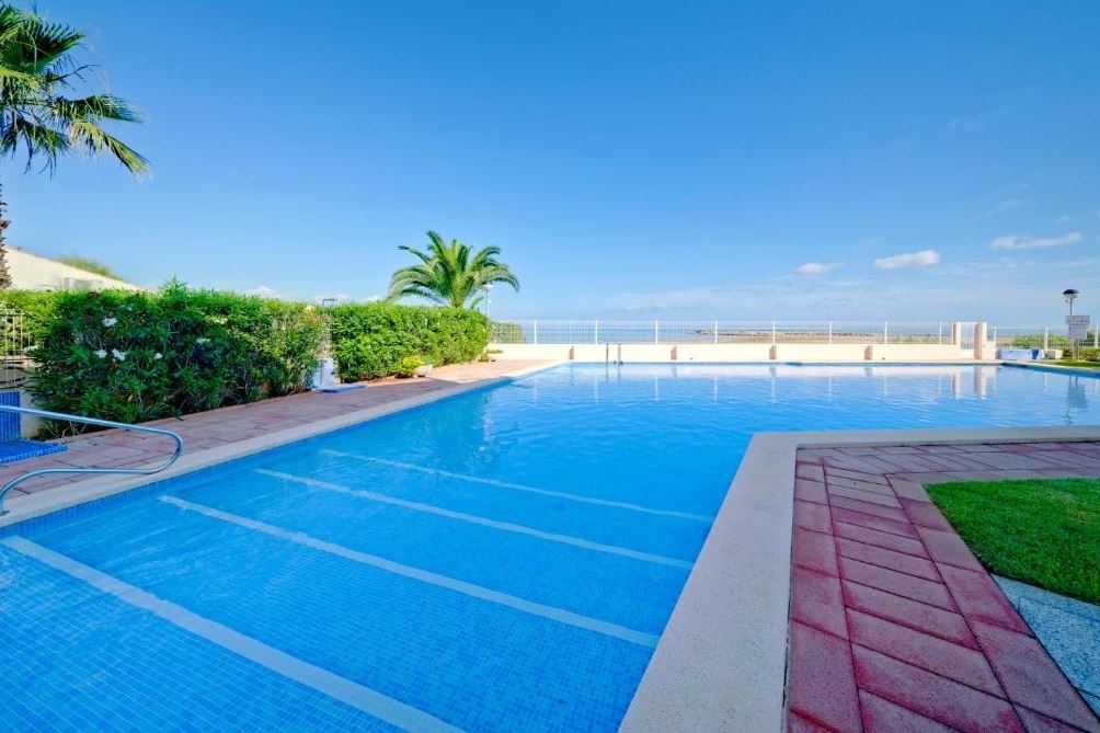 Apartment for sale on the beachfront in Dénia / Bahia del Molinell Urbanization