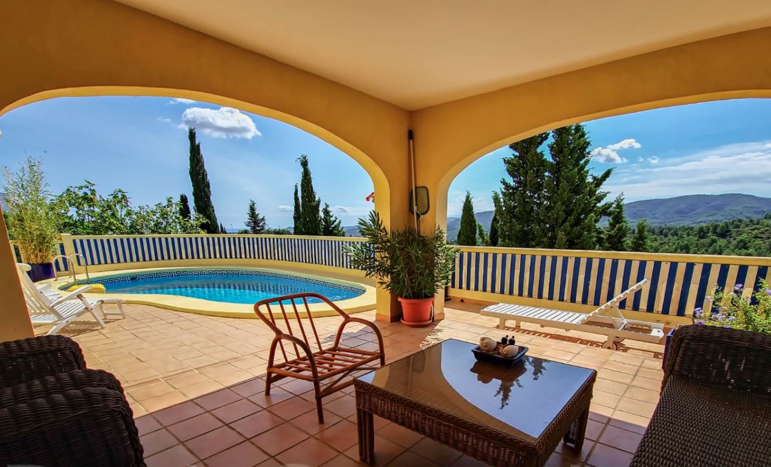 Villa mit Pool zu verkaufen Pedreguer