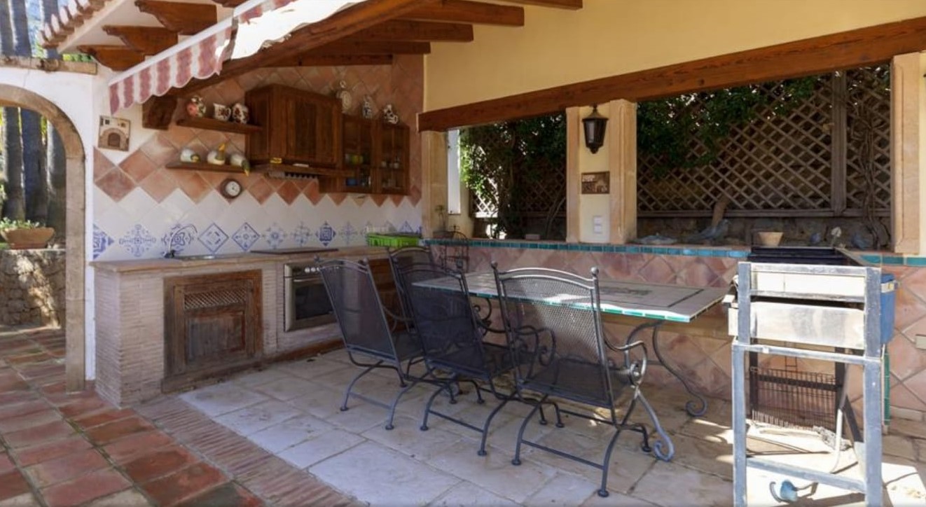 Villa with pool for sale in Dénia - Galeretes