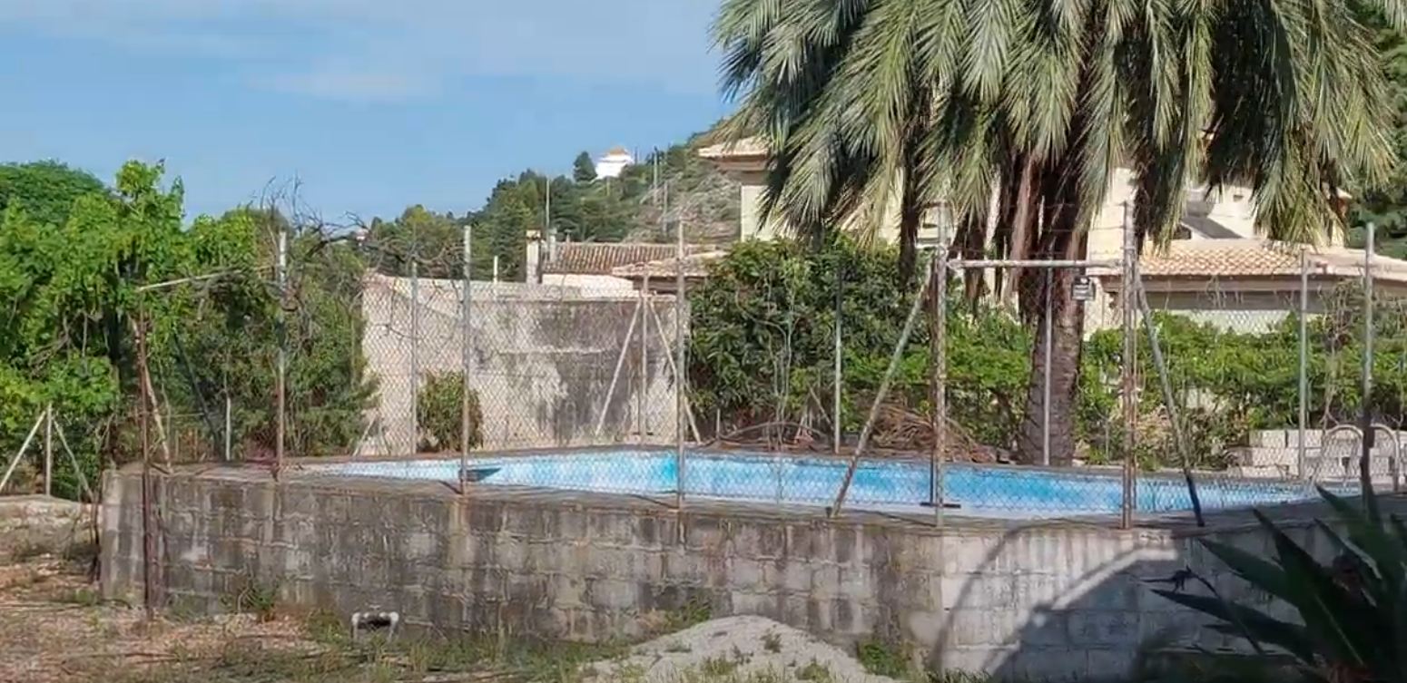 Casa de campo con piscina en venta Pedreguer