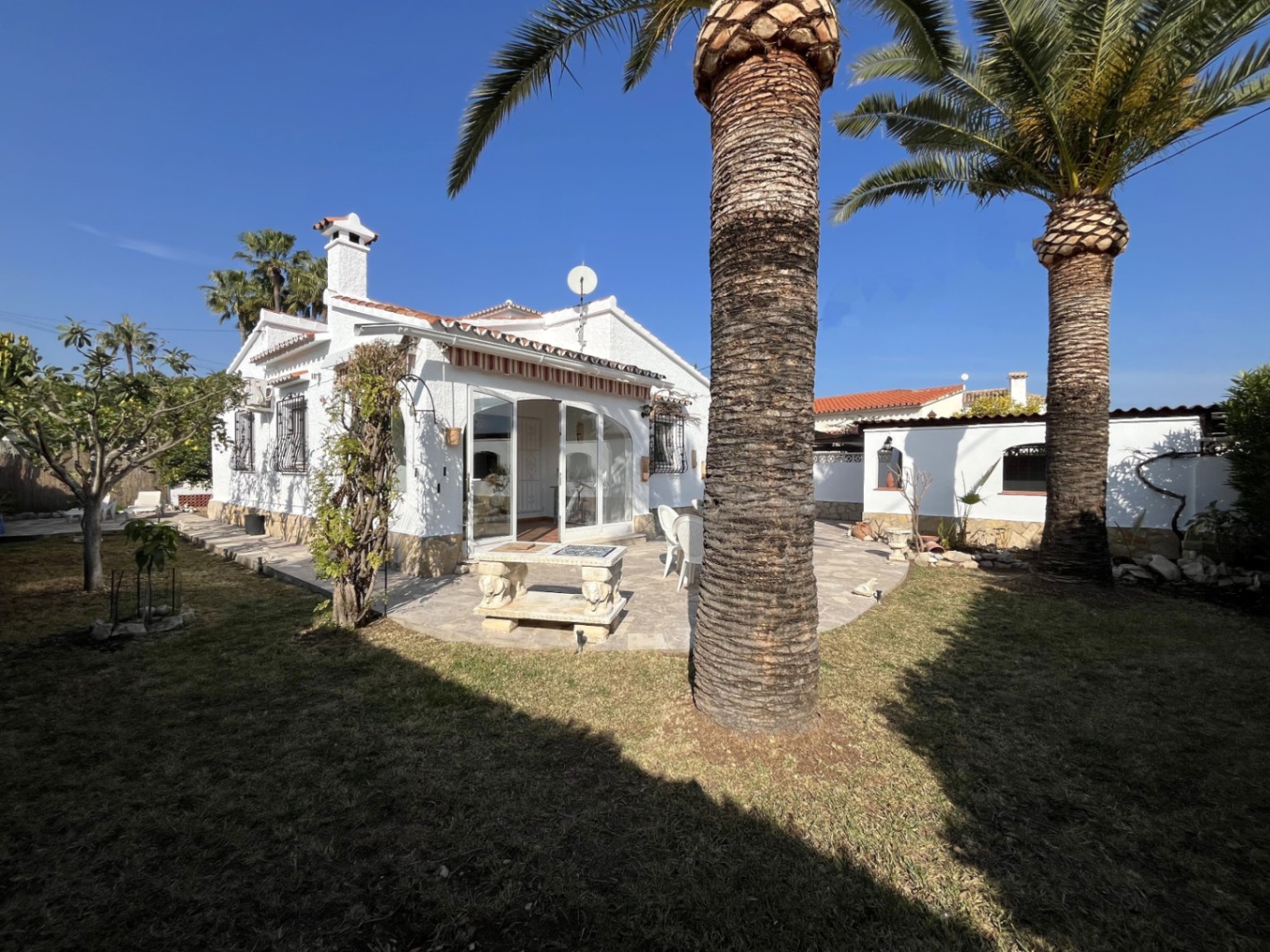 Villa à vendre à Denia - Playa Almadrava