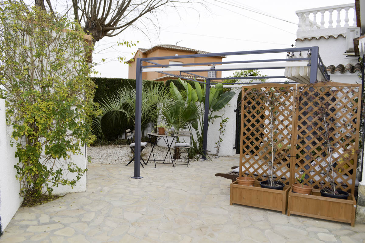 Chalet con garaje en venta Dénia - Playa Almadrava
