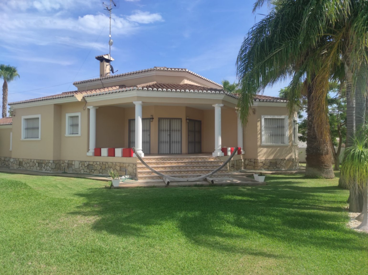 Villa en venta en Dénia - Zona Las Rotas