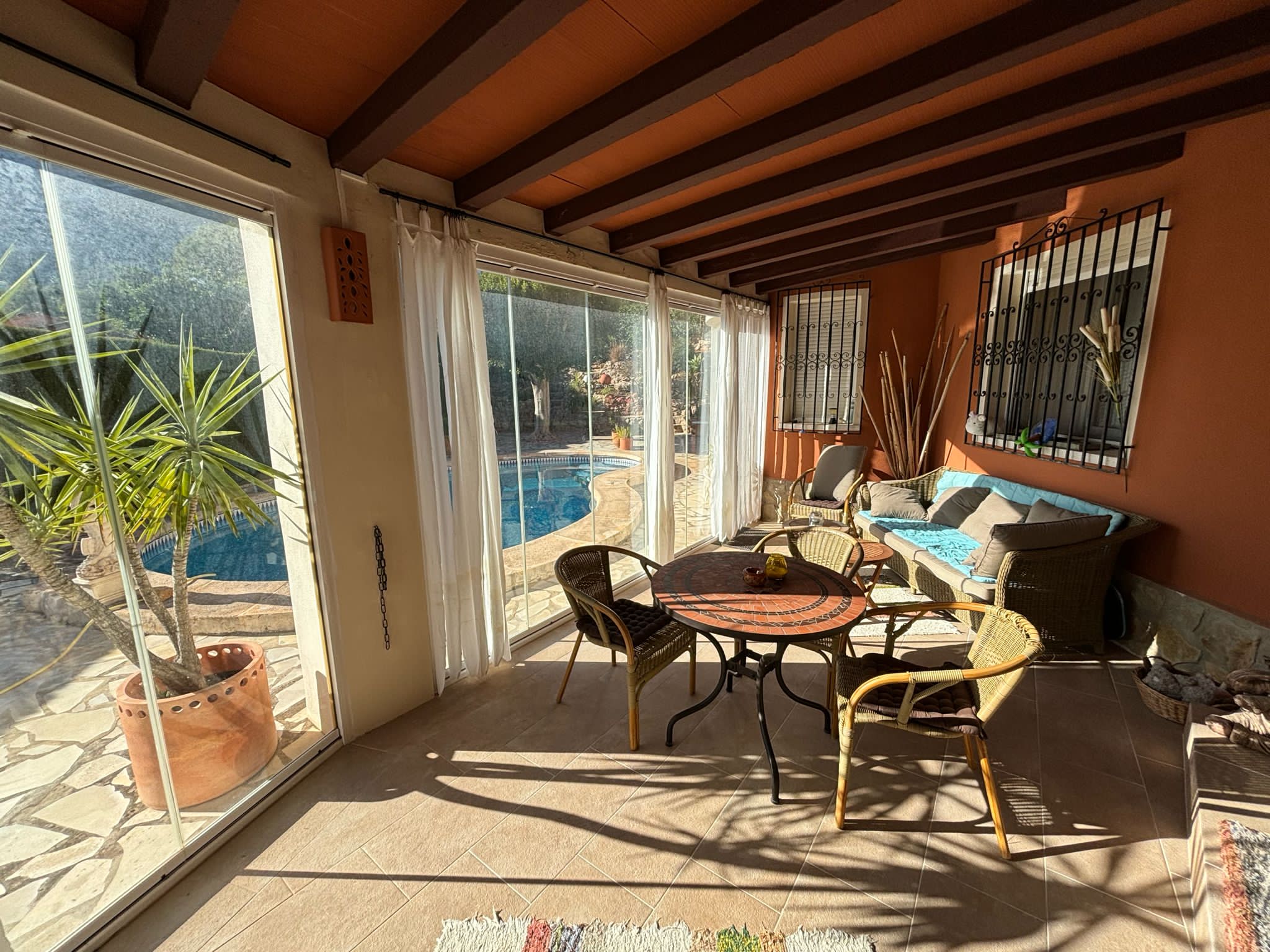 Villa with pool for sale in Dénia - Galeretes Area
