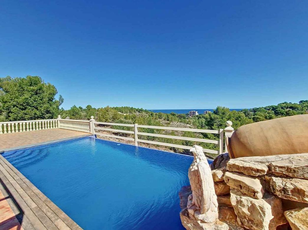 Villa with sea views for sale in Las Rotas Dénia