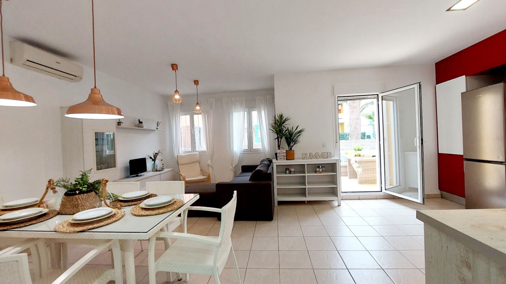 Apartment for sale on the beach of Les Deveses
